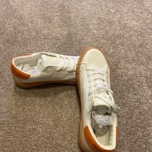 NWT French Connection Becka Sneakers